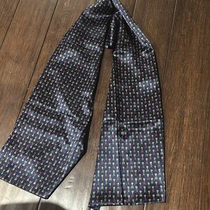 New vintage 100% silk Madal muffler